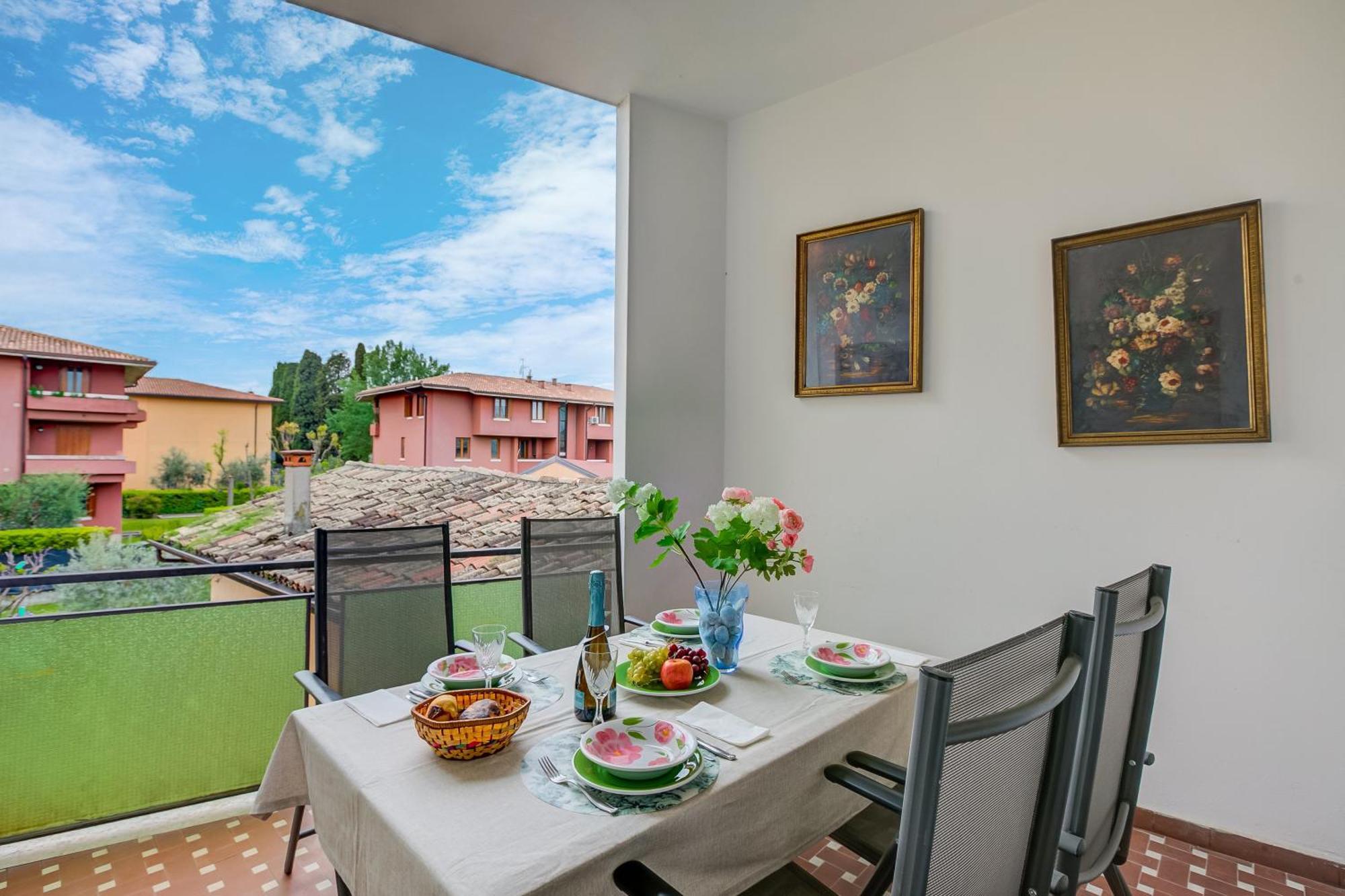 Casa Milly - Happy Rentals Desenzano del Garda Dış mekan fotoğraf